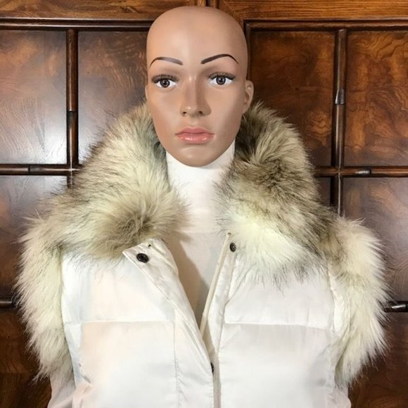 NWOT Moda International Sugar Removable Faux Fur Puffer Vest - Picture 11 of 16